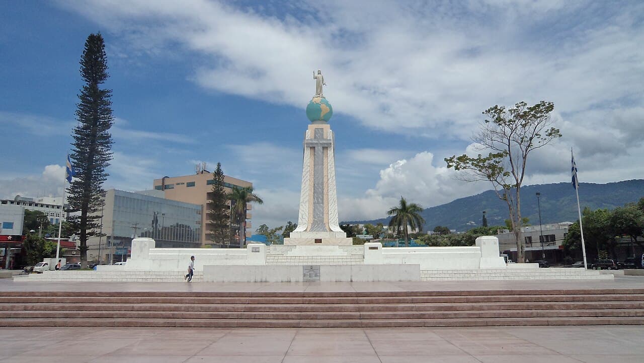 Monumento al Divino Salvador del Mundo en San Salvador